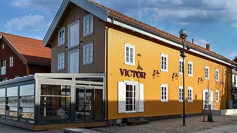 Victor