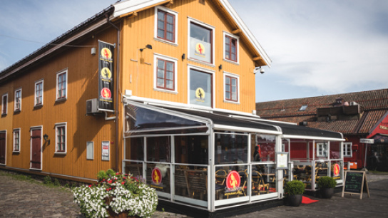 Cosmo nattklubb